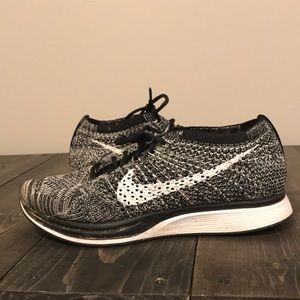 Nike Fly Knit Racers